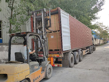 阿曼年產(chǎn)10萬噸干混砂漿生產(chǎn)線發(fā)貨