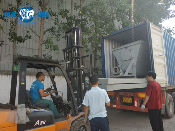 沙特半自動(dòng)干粉砂漿生產(chǎn)線已經(jīng)發(fā)貨 沙特半自動(dòng)干粉砂漿生產(chǎn)線已經(jīng)發(fā)貨